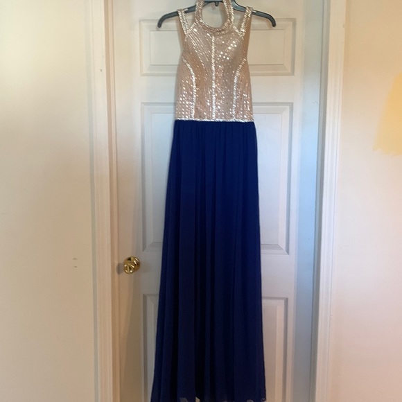 JUNIORS PROM DRESS - Picture 1 of 5